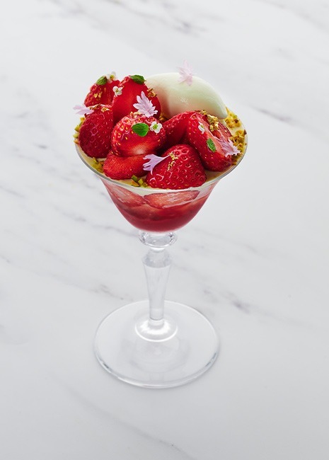 Image 15: ami-strawberry-parfait